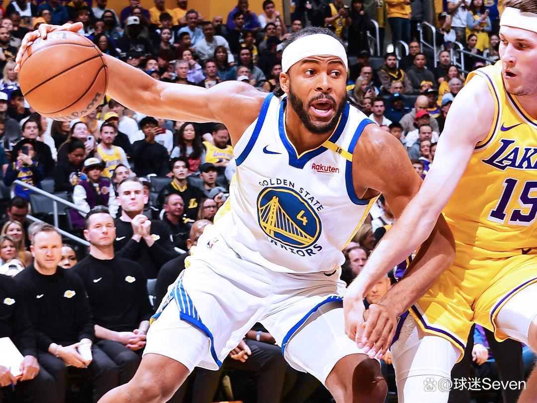 包含勇士复出首战,险胜状态火爆,国王成为焦点!的词条